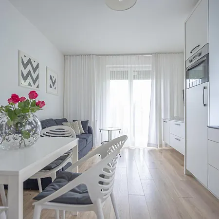 Sudety Park Myweek Apartment Polanica-Zdroj Exterior photo
